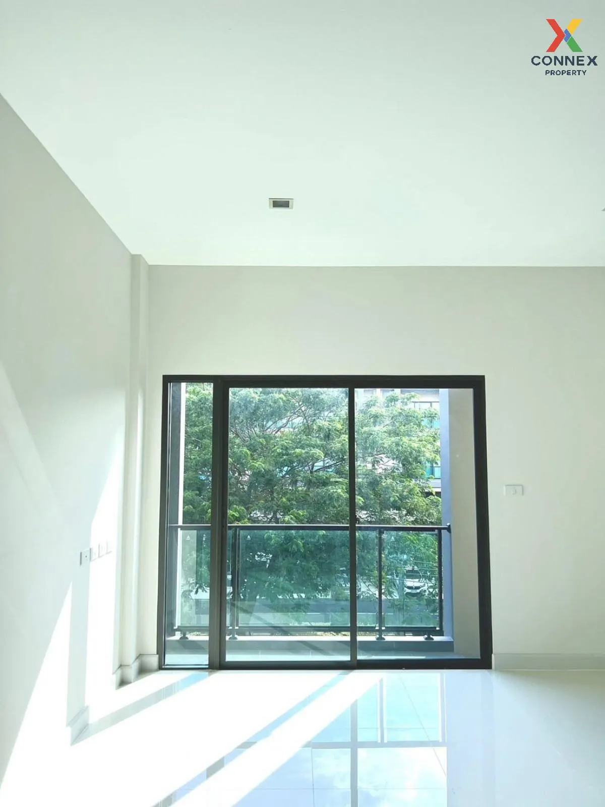 เช่าอาคารพาณิชย์  เวิร์คเพลส เพชรเกษม 81-2 หนองแขม เขต หนองแขม กร