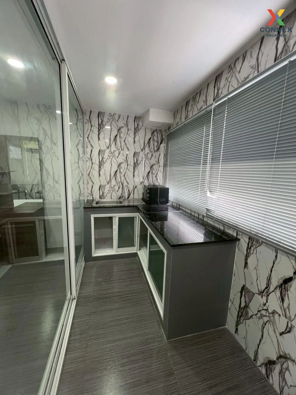 เช่าคอนโด  ไอทีเอฟ สีลม พาเลส BTS-ช่องนนทรี สุริยวงศ์ เขต บางรัก 