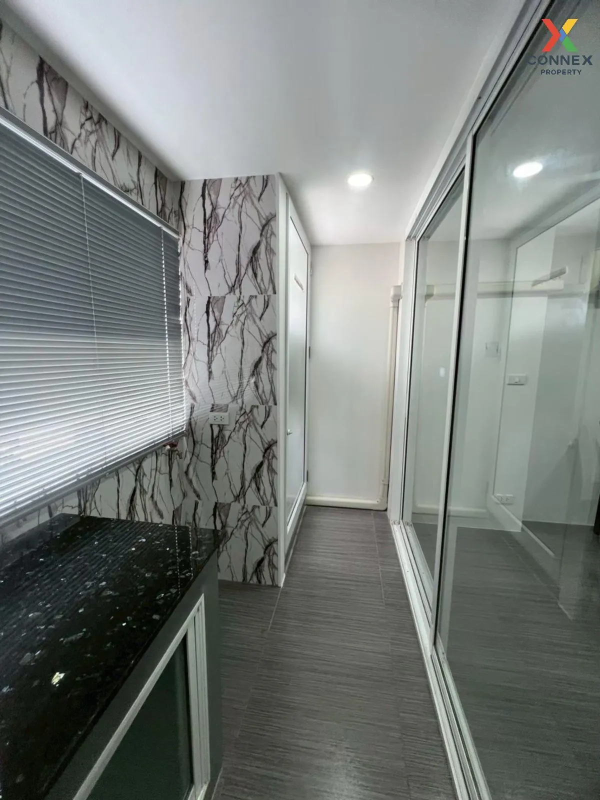 เช่าคอนโด  ไอทีเอฟ สีลม พาเลส BTS-ช่องนนทรี สุริยวงศ์ เขต บางรัก 