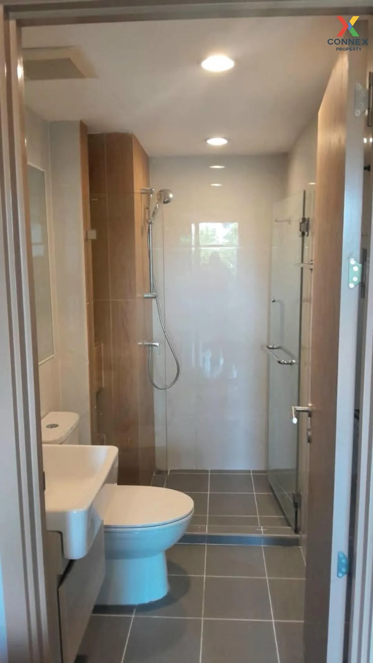 ขายคอนโด  ดิ เอ็กเซล ไฮด์ อะเวย์ สุขุมวิท 71 BTS-พระโขนง พระโขนงเ