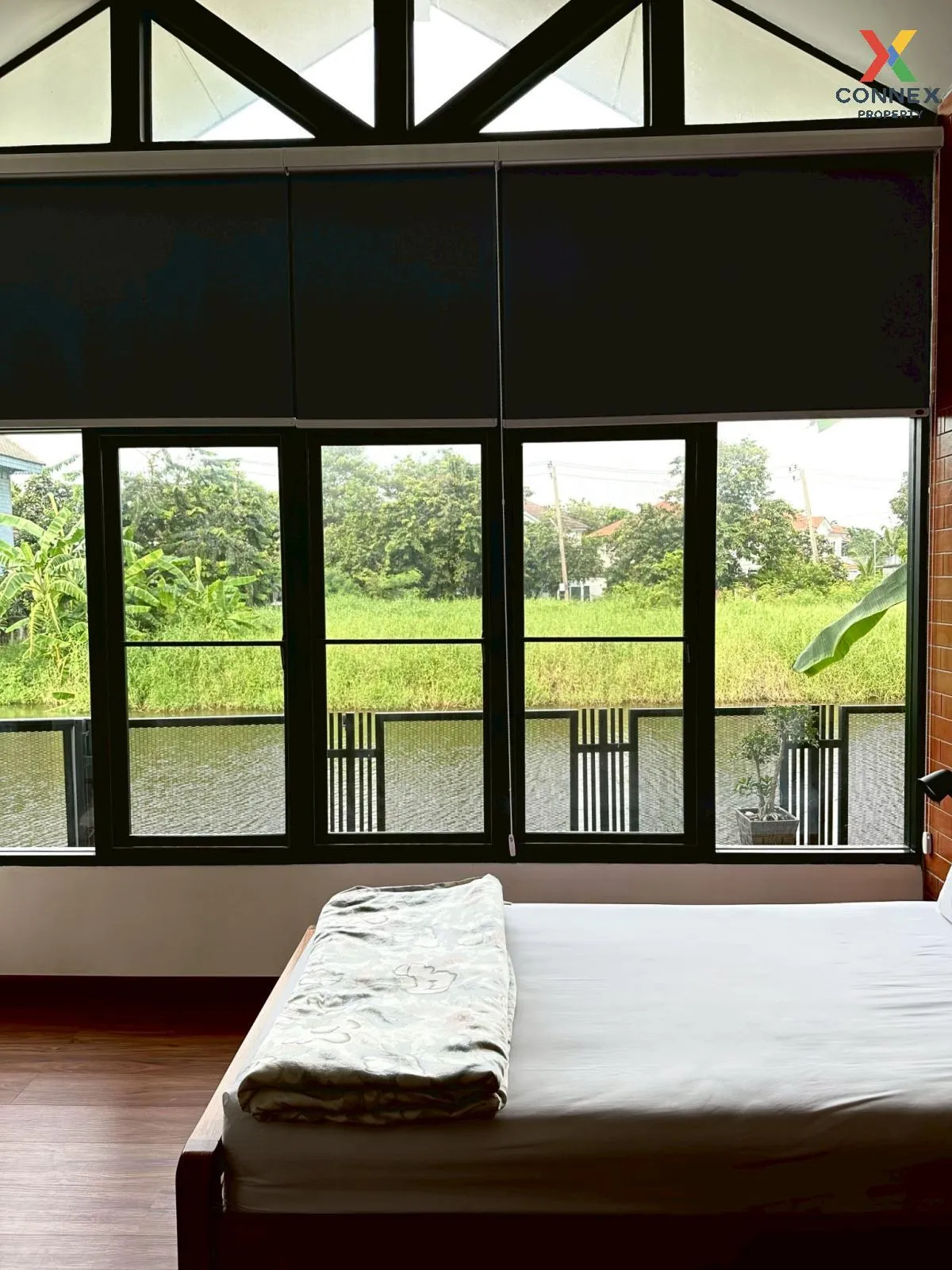 For Sale House , Baan Krisadanakon 25 , corner unit , Sai Kong Di