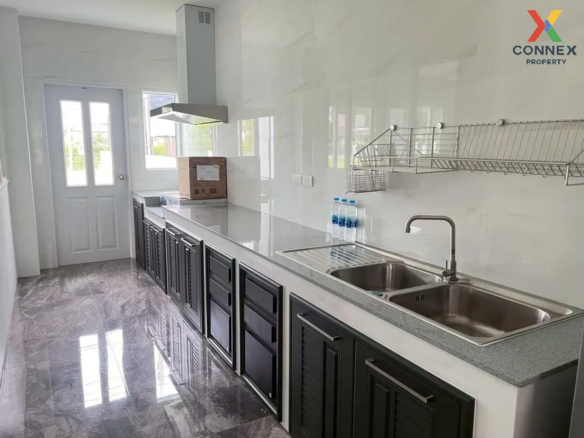 For Sale The Pana Petchkasem-Sai 3 , corner unit , wide frontage  4