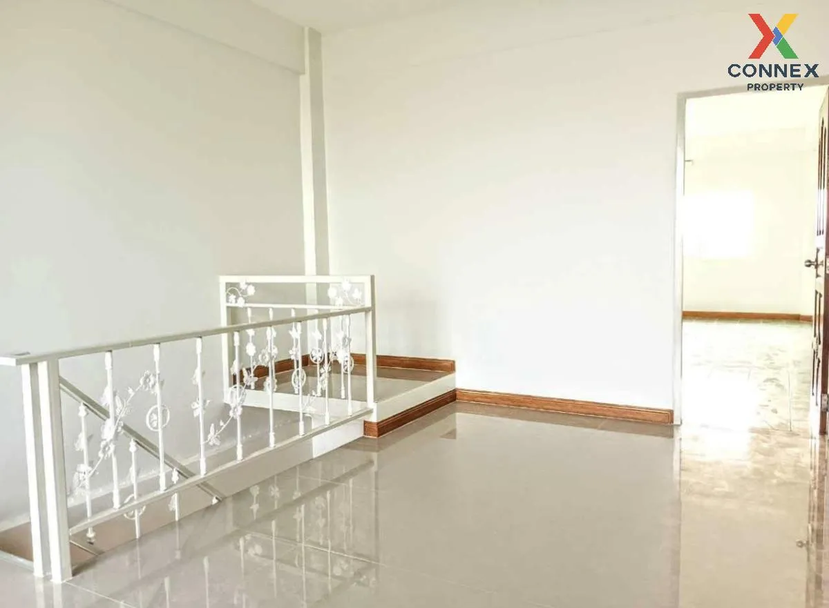 For Sale Townhouse/Townhome  , Yusuk Village , newly renovated ,  For Sale Townhouse/Townhome  , Yusuk Village , newly renovated ,