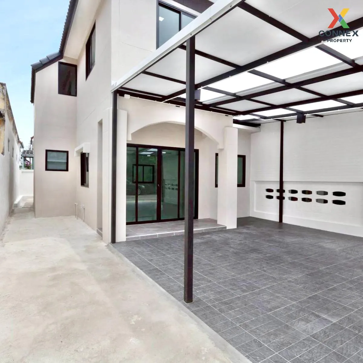 ขายทาวน์เฮ้าส์/ทาวน์โฮม  บ้านลานทอง หน้ากว้าง รีโนเวทใหม่ บางพูด  3