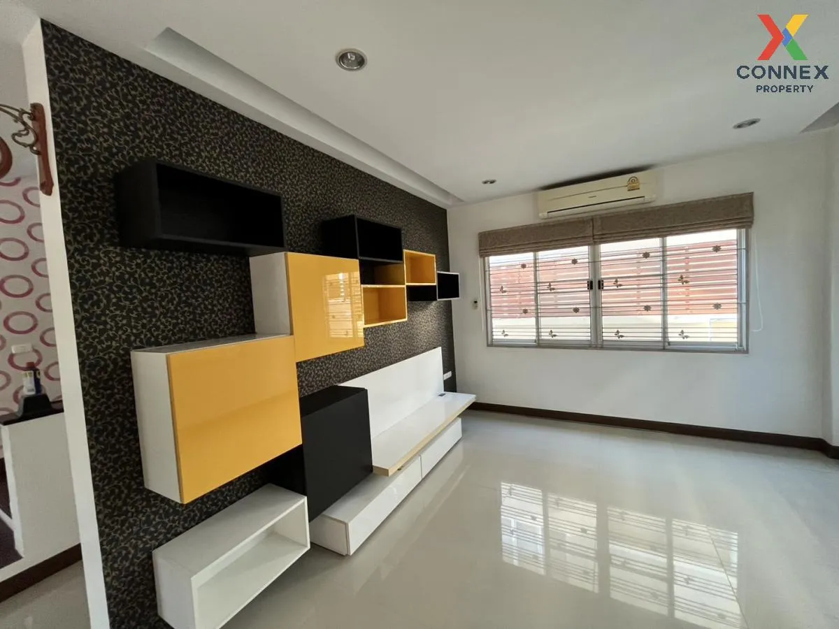 For Sale House , Wisatesuknakorn Phase 2 , wide frontage , Phanth