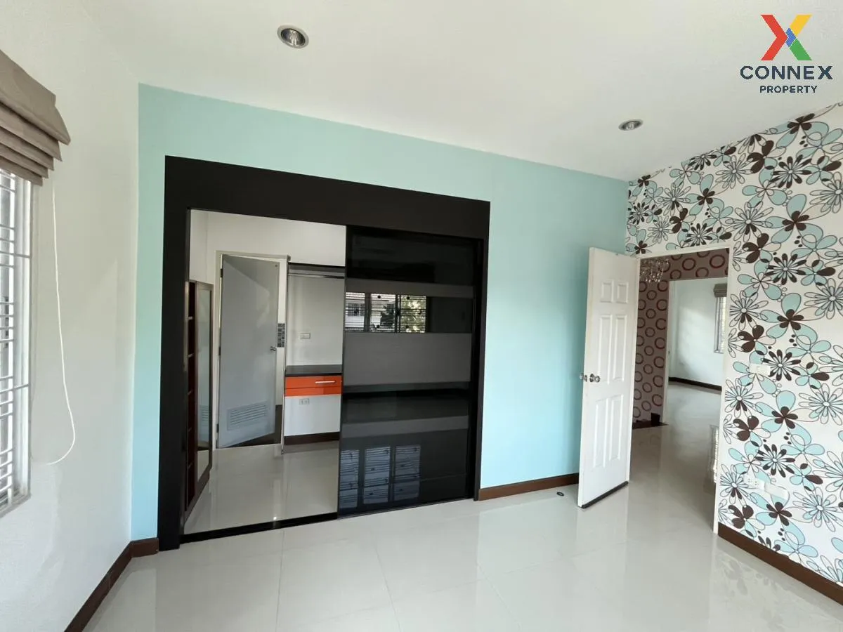 For Sale House , Wisatesuknakorn Phase 2 , wide frontage , Phanth