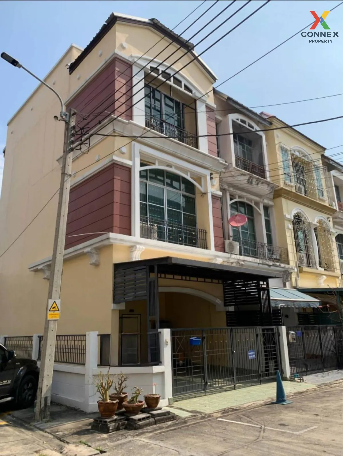 ขายทาวน์โฮม 3.5 ชั้น บ้านกลางเมือง แยกรัชดา-ลาดพร้าว ห้องมุม   CX ขายทาวน์โฮม 3.5 ชั้น บ้านกลางเมือง แยกรัชดา-ลาดพร้าว ห้องมุม   CX 2