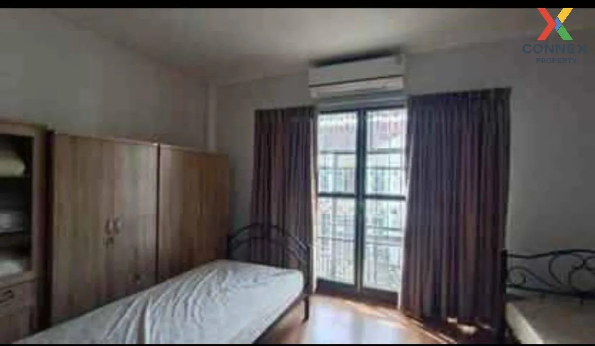 ขายทาวน์โฮม 3.5 ชั้น บ้านกลางเมือง แยกรัชดา-ลาดพร้าว ห้องมุม   CX ขายทาวน์โฮม 3.5 ชั้น บ้านกลางเมือง แยกรัชดา-ลาดพร้าว ห้องมุม   CX