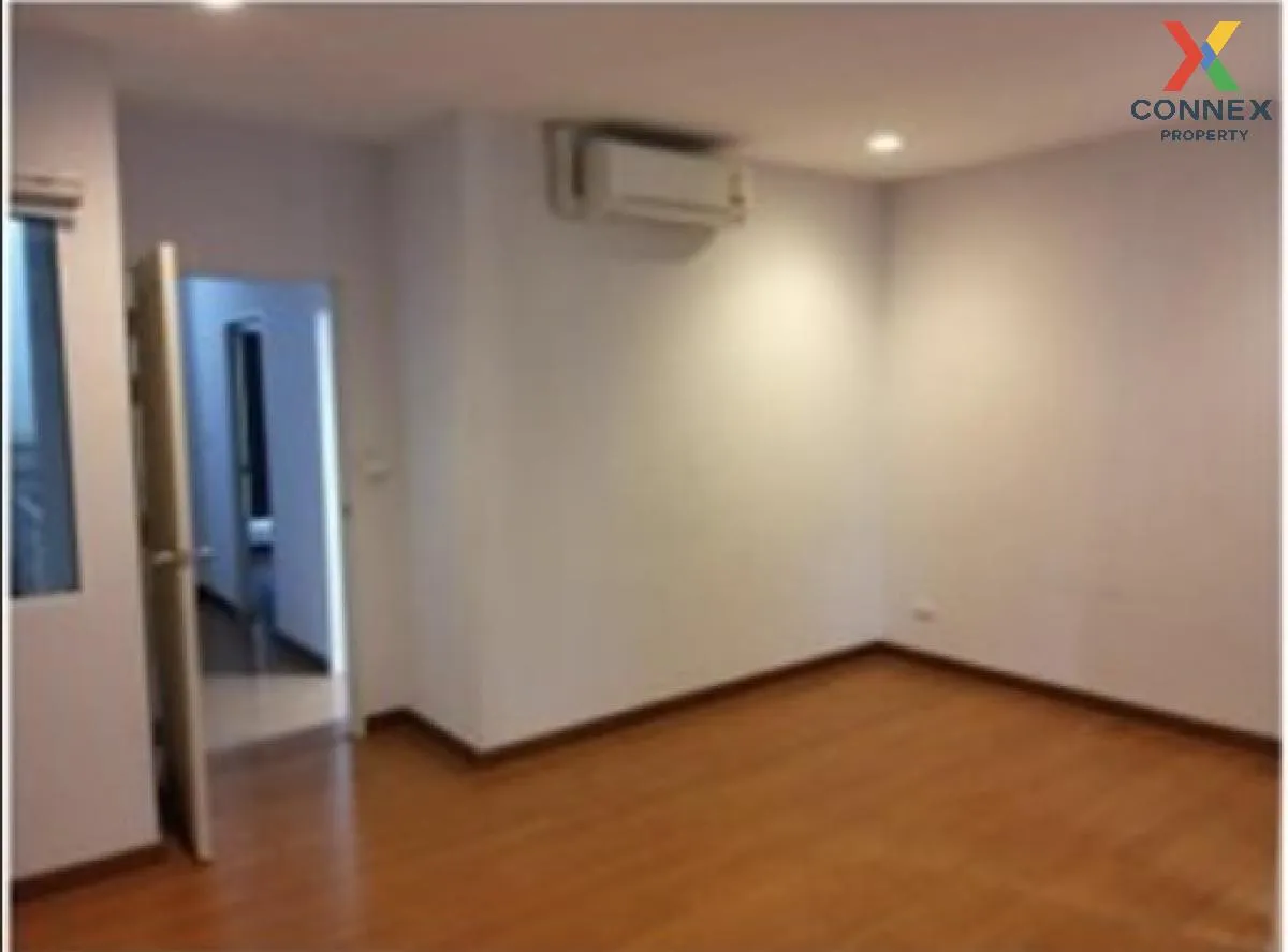 ขายทาวน์เฮ้าส์/ทาวน์โฮม  บ้านกลางเมือง สาทร - ตากสิน 2 บางค้อ เขต ขายทาวน์เฮ้าส์/ทาวน์โฮม  บ้านกลางเมือง สาทร - ตากสิน 2 บางค้อ เขต