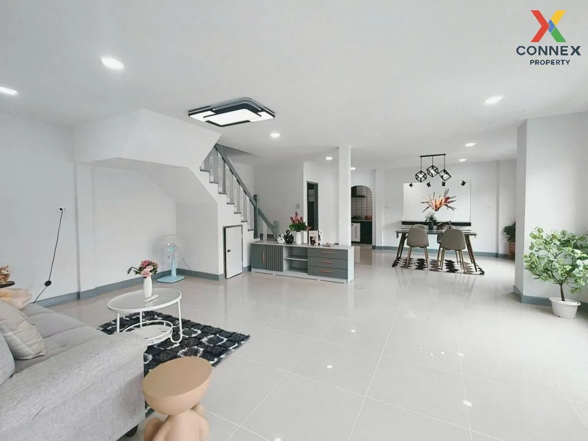 ขายทาวน์เฮ้าส์/ทาวน์โฮม  เค.ซี. รามอินทรา 6 หน้ากว้าง รีโนเวทใหม่ ขายทาวน์เฮ้าส์/ทาวน์โฮม  เค.ซี. รามอินทรา 6 หน้ากว้าง รีโนเวทใหม่ 4