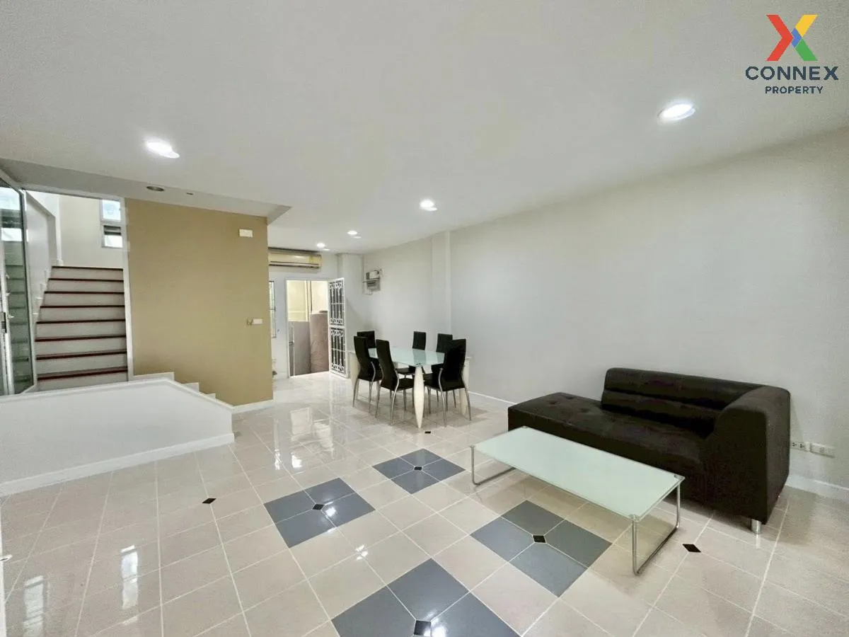 ขายทาวน์เฮ้าส์/ทาวน์โฮม  บ้านกลางเมือง เดอะ ปารีส พระราม 9-รามคำแ 2