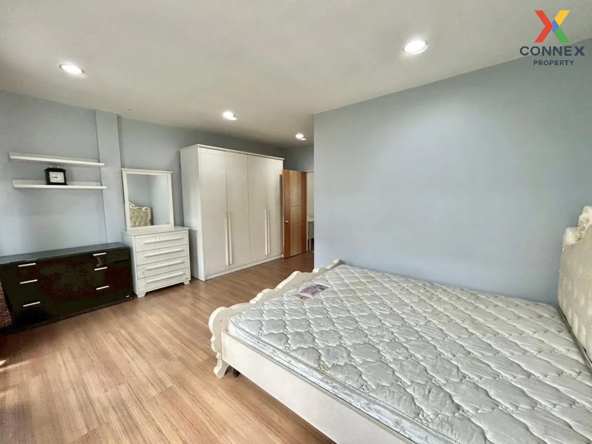 ขายทาวน์เฮ้าส์/ทาวน์โฮม  บ้านกลางเมือง เดอะ ปารีส พระราม 9-รามคำแ