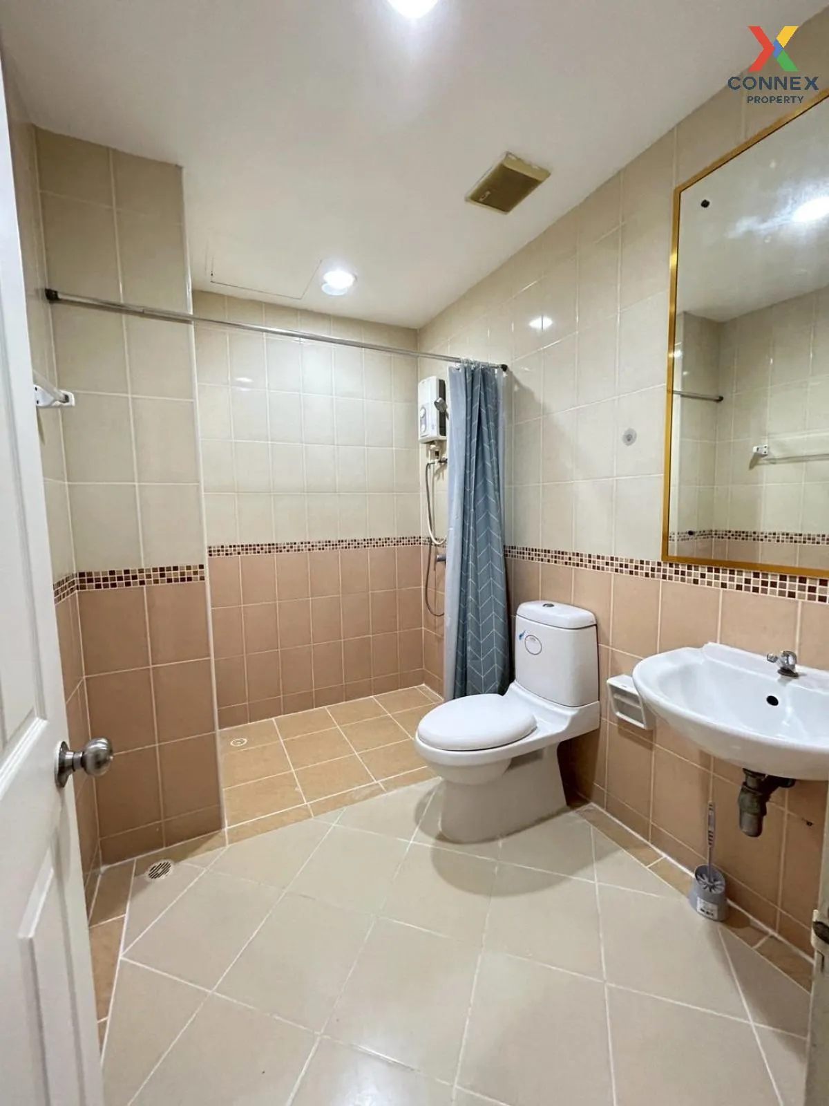 ขายทาวน์เฮ้าส์/ทาวน์โฮม  บ้านกลางเมือง เดอะ ปารีส พระราม 9-รามคำแ