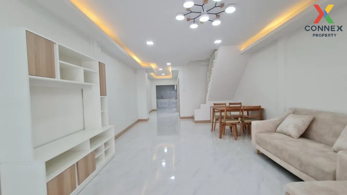 For Sale Townhouse/Townhome  , Baan Sena villa 8 , Sam Wa Tawan T For Sale Townhouse/Townhome  , Baan Sena villa 8 , Sam Wa Tawan T