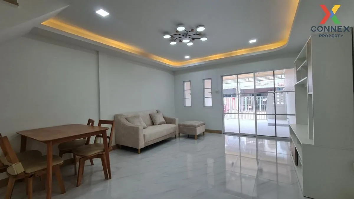 For Sale Townhouse/Townhome  , Baan Sena villa 8 , Sam Wa Tawan T For Sale Townhouse/Townhome  , Baan Sena villa 8 , Sam Wa Tawan T