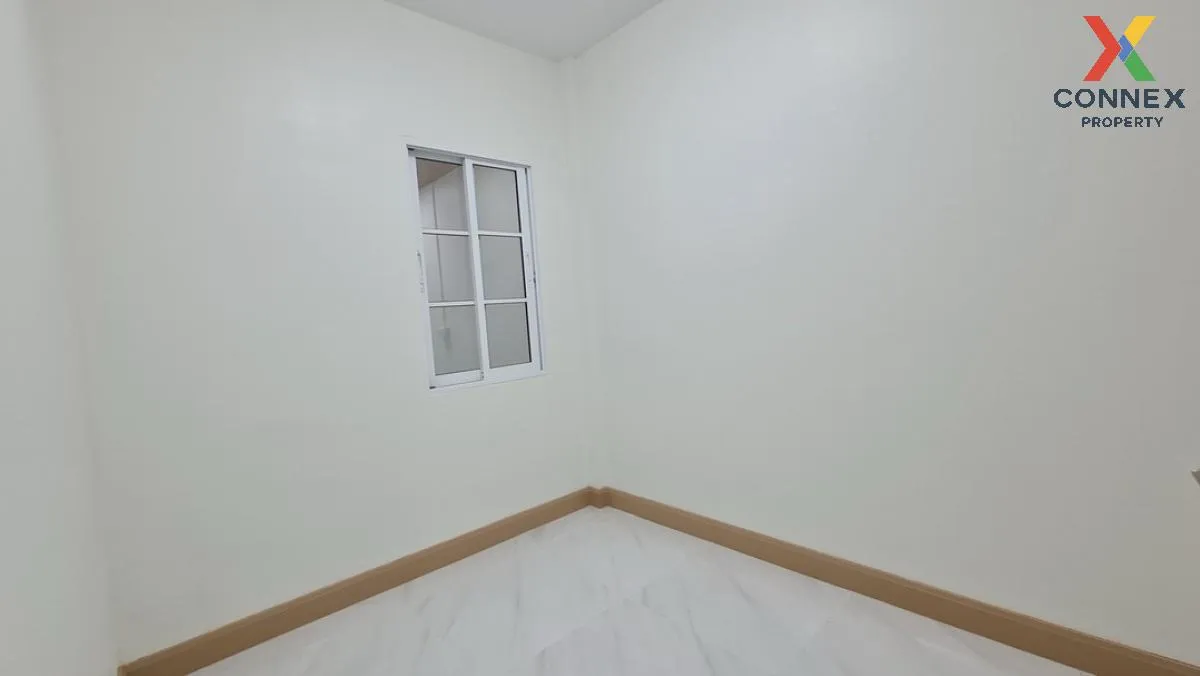 For Sale Townhouse/Townhome  , Baan Sena villa 8 , Sam Wa Tawan T For Sale Townhouse/Townhome  , Baan Sena villa 8 , Sam Wa Tawan T
