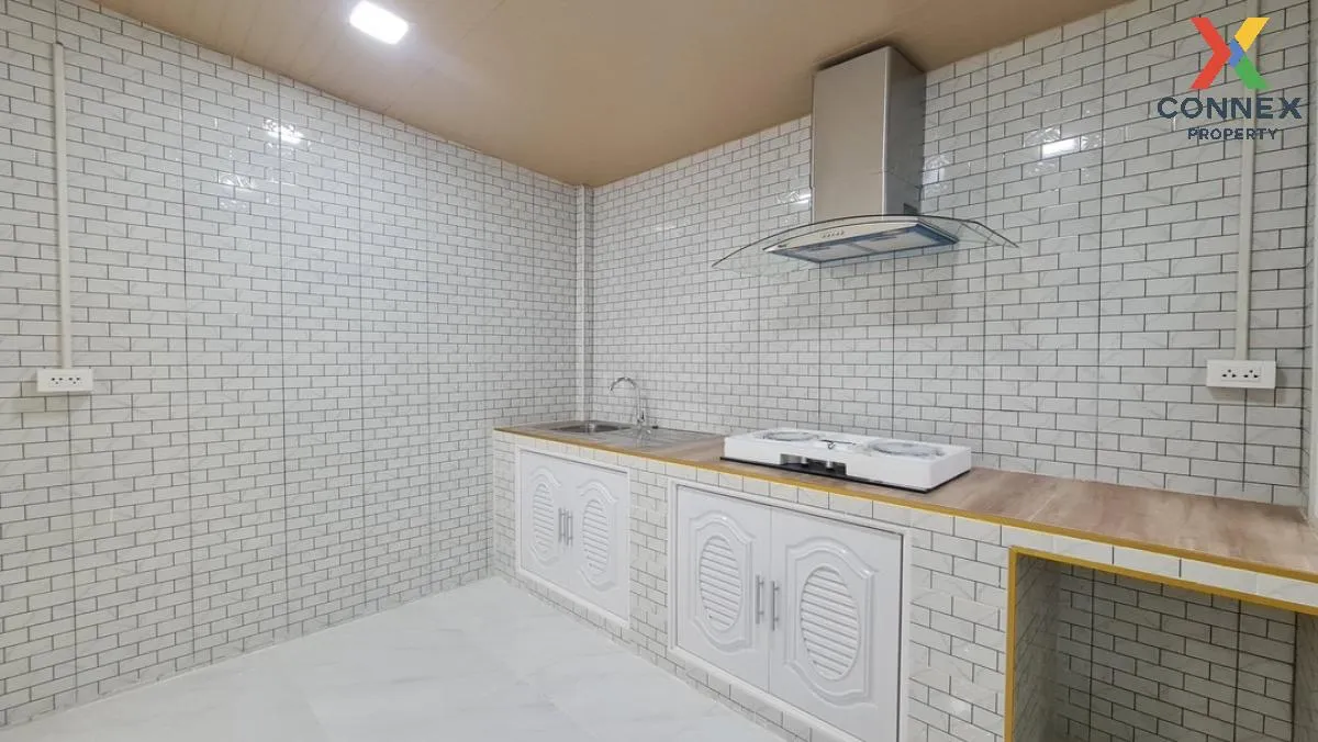 For Sale Townhouse/Townhome  , Baan Sena villa 8 , Sam Wa Tawan T For Sale Townhouse/Townhome  , Baan Sena villa 8 , Sam Wa Tawan T