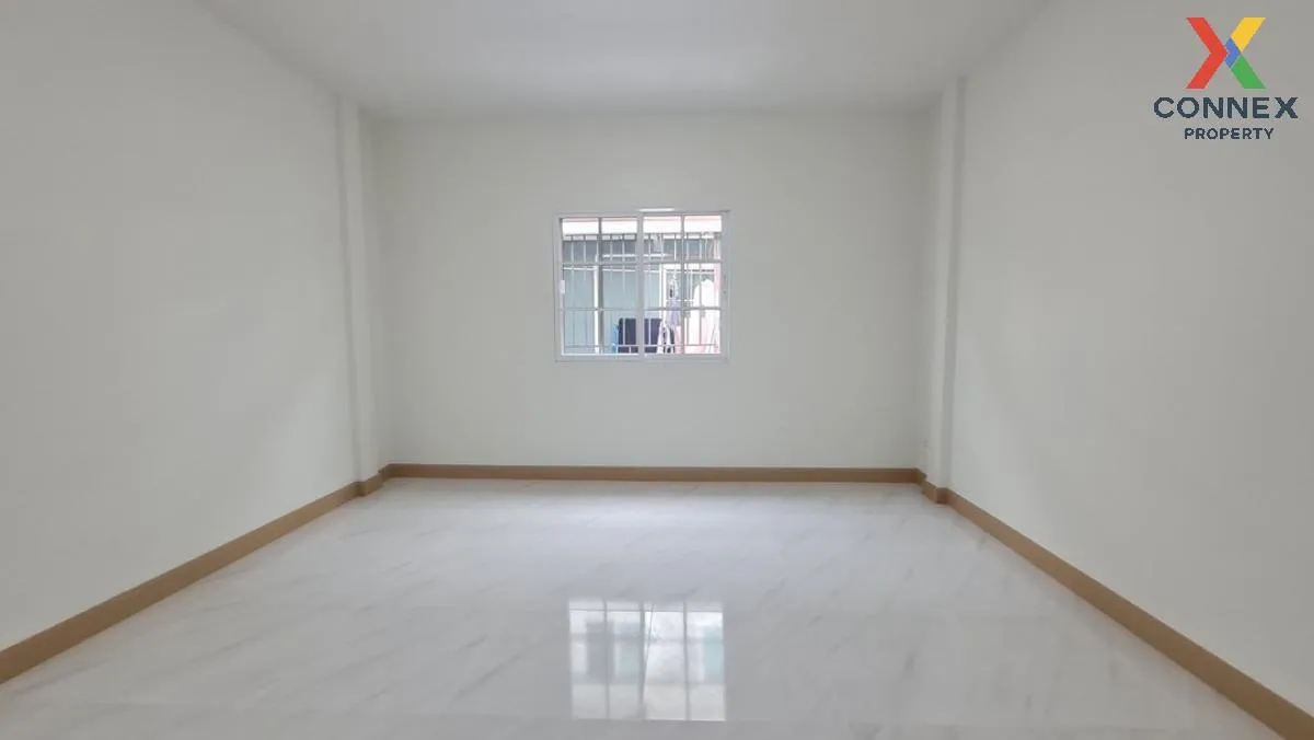 For Sale Townhouse/Townhome  , Baan Sena villa 8 , Sam Wa Tawan T For Sale Townhouse/Townhome  , Baan Sena villa 8 , Sam Wa Tawan T