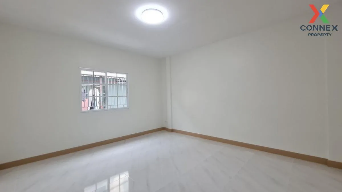 For Sale Townhouse/Townhome  , Baan Sena villa 8 , Sam Wa Tawan T For Sale Townhouse/Townhome  , Baan Sena villa 8 , Sam Wa Tawan T