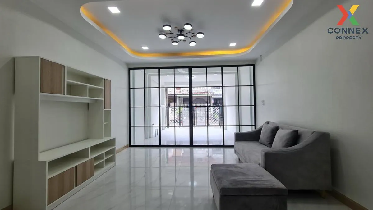 For Sale Townhouse/Townhome  , Sinthanee 1 Nawamin 93 , Nawamin , For Sale Townhouse/Townhome  , Sinthanee 1 Nawamin 93 , Nawamin ,