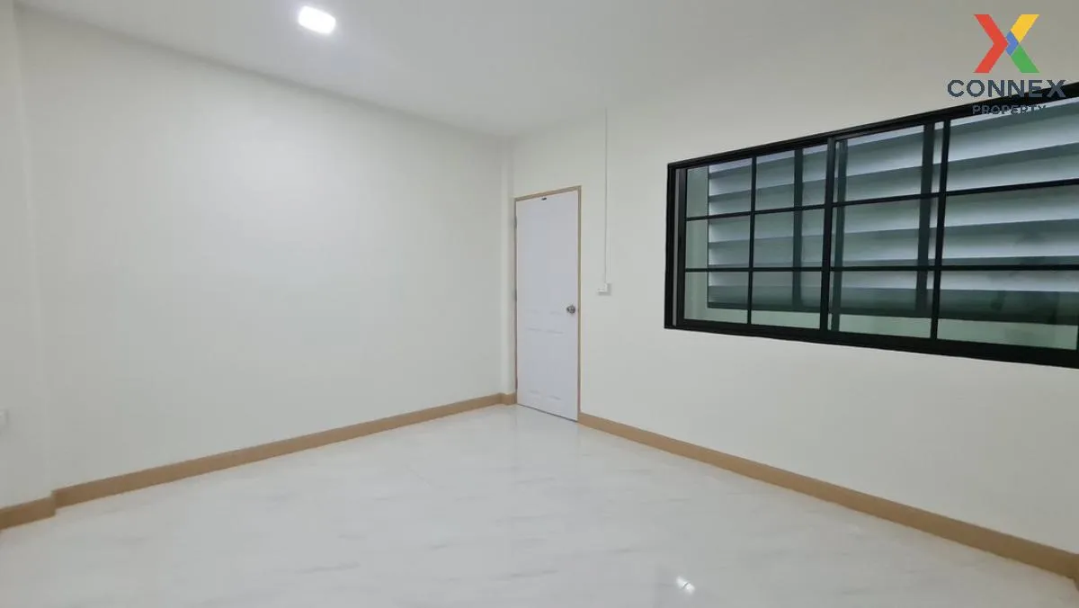 For Sale Townhouse/Townhome  , Sinthanee 1 Nawamin 93 , Nawamin , For Sale Townhouse/Townhome  , Sinthanee 1 Nawamin 93 , Nawamin ,