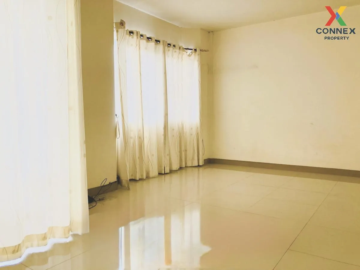 For Rent Townhouse/Townhome  , Supalai Ville Sukhumvit - Srinakar
