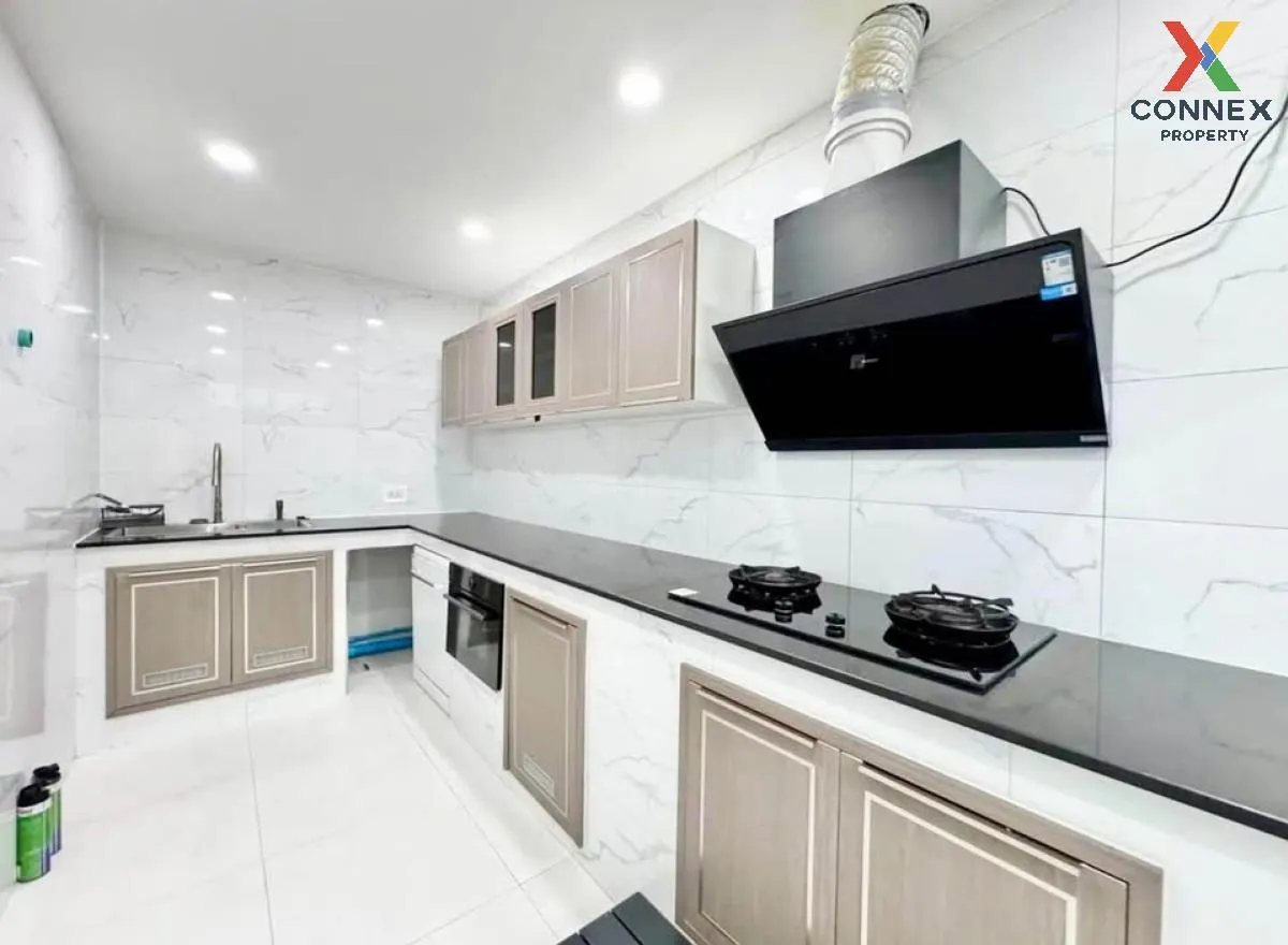 For Rent Townhouse/Townhome  , B-Square Rama 9 - Mengjai , newly  For Rent Townhouse/Townhome  , B-Square Rama 9 - Mengjai , newly