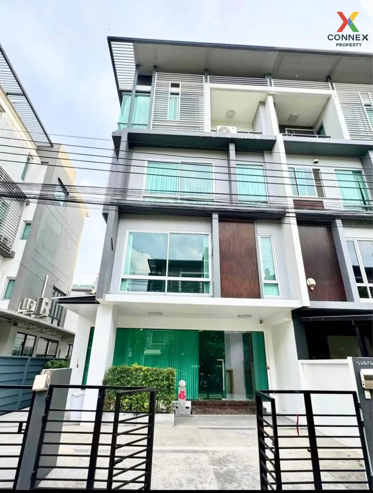 For Sale Townhouse/Townhome  , B-Square Rama 9 - Mengjai , newly  For Sale Townhouse/Townhome  , B-Square Rama 9 - Mengjai , newly  1