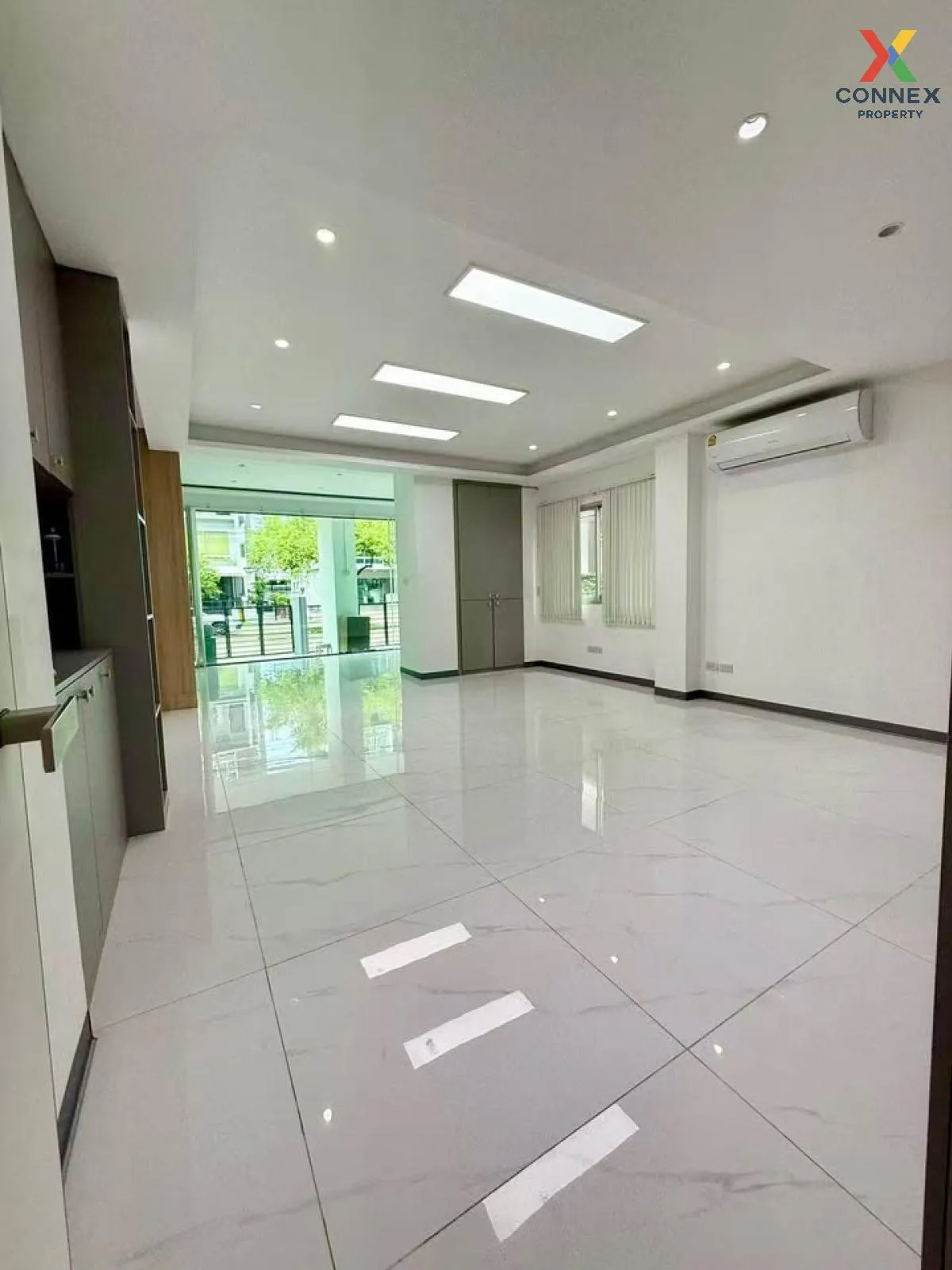 For Sale Townhouse/Townhome  , B-Square Rama 9 - Mengjai , newly  For Sale Townhouse/Townhome  , B-Square Rama 9 - Mengjai , newly  4