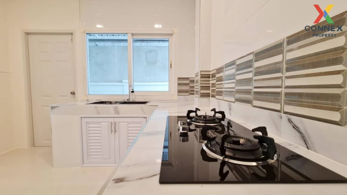 For Sale House , Baan Kunaphat 6 , wide frontage , newly renovate