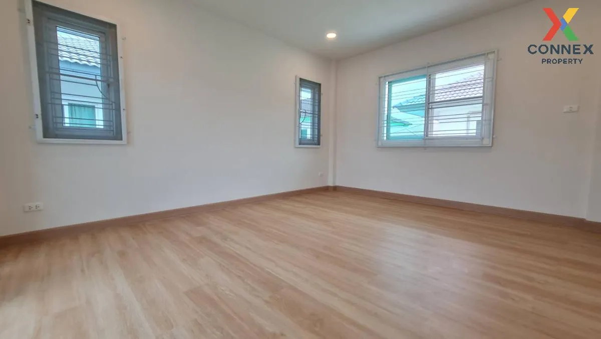 For Sale House , Baan Kunaphat 6 , wide frontage , newly renovate