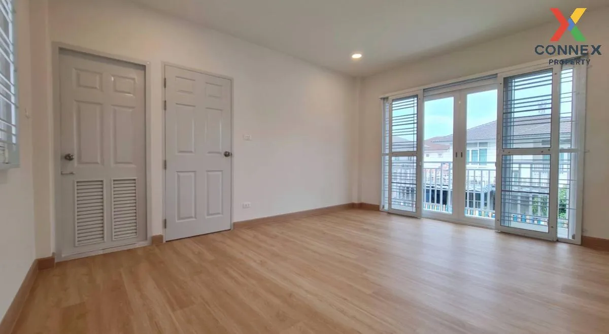 For Sale House , Baan Kunaphat 6 , wide frontage , newly renovate