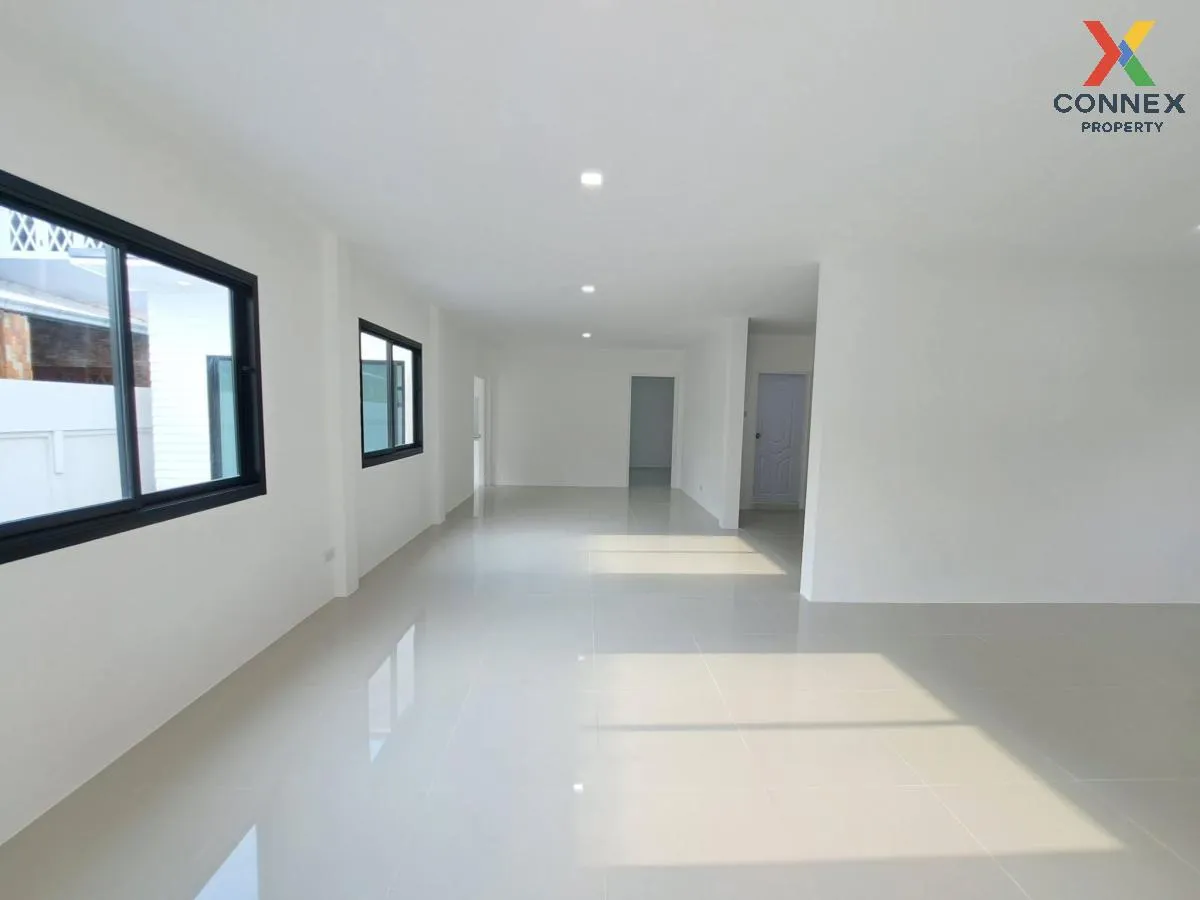 For Sale House , Phatchara Ville 2 , wide frontage , newly renova