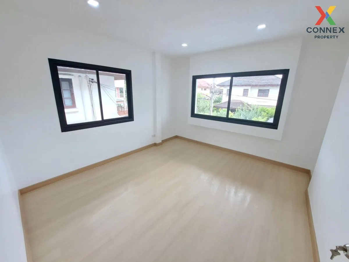 For Sale House , Phatchara Ville 2 , wide frontage , newly renova