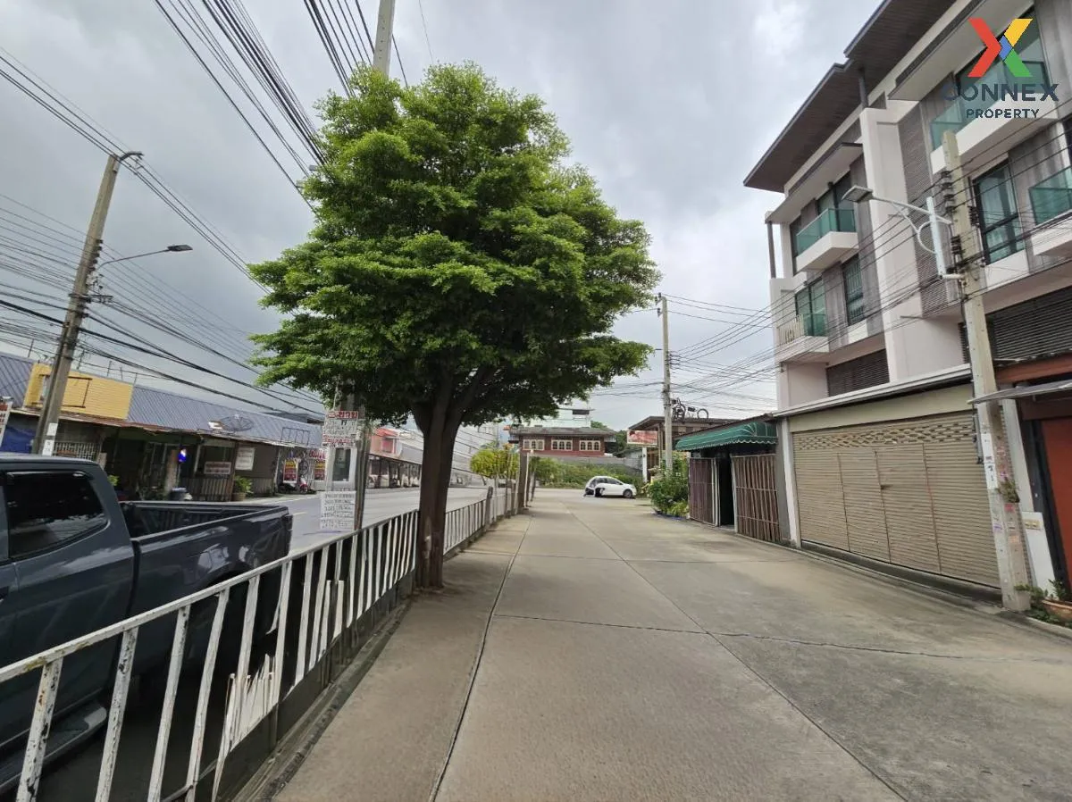 ขายทาวน์เฮ้าส์/ทาวน์โฮม  อนินทาวน์ เทียนทะเล 7 ชั้นสูง แสมดำ เขต  2