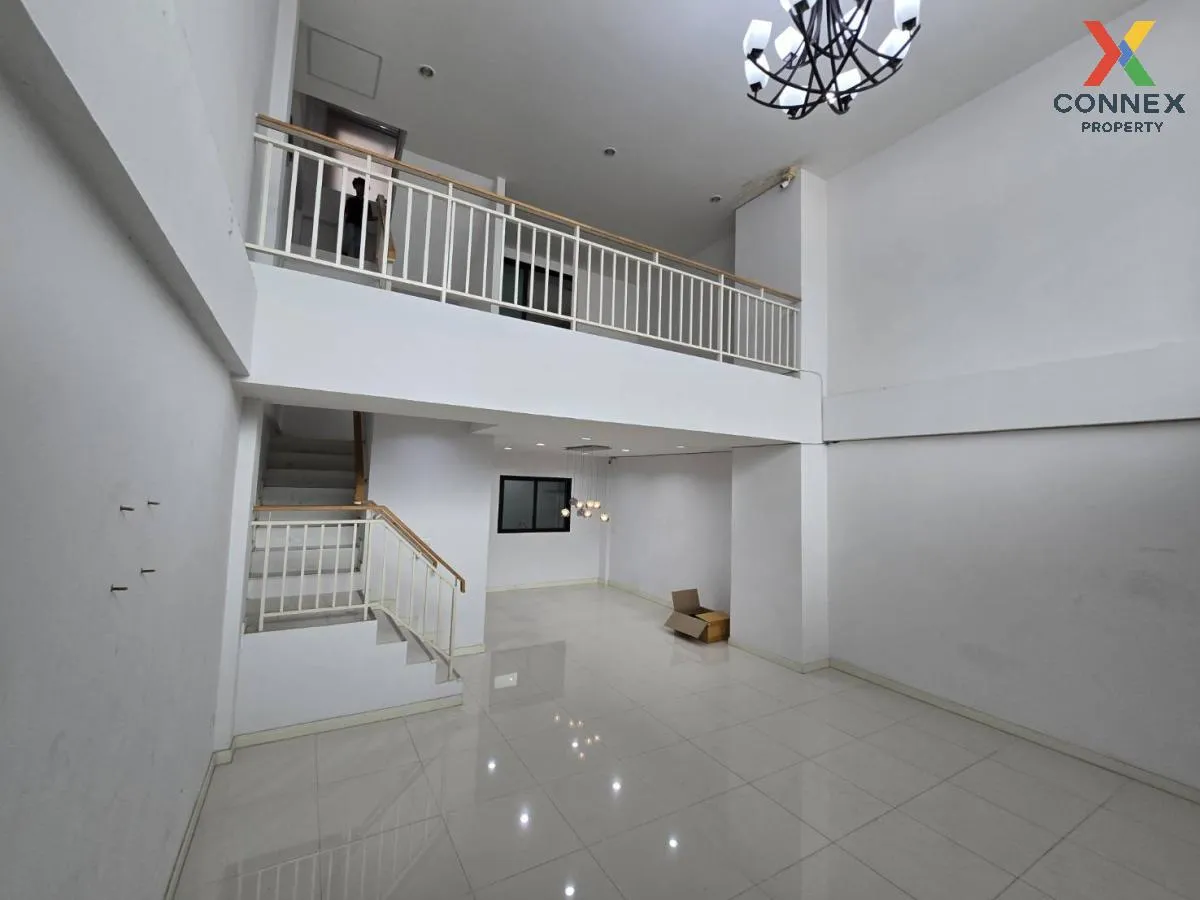 ขายทาวน์เฮ้าส์/ทาวน์โฮม  อนินทาวน์ เทียนทะเล 7 ชั้นสูง แสมดำ เขต 