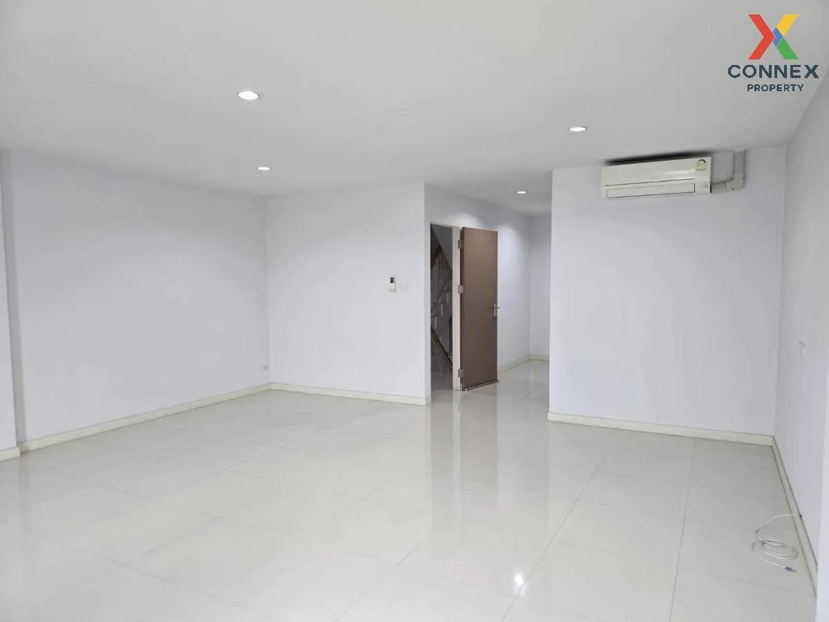 ขายทาวน์เฮ้าส์/ทาวน์โฮม  อนินทาวน์ เทียนทะเล 7 ชั้นสูง แสมดำ เขต 