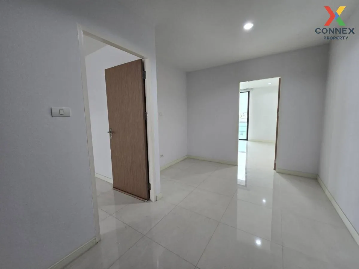 ขายทาวน์เฮ้าส์/ทาวน์โฮม  อนินทาวน์ เทียนทะเล 7 ชั้นสูง แสมดำ เขต 