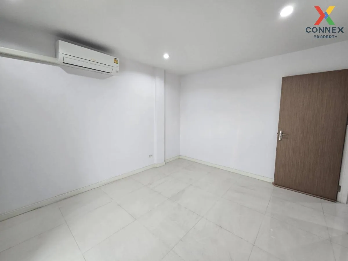 ขายทาวน์เฮ้าส์/ทาวน์โฮม  อนินทาวน์ เทียนทะเล 7 ชั้นสูง แสมดำ เขต 