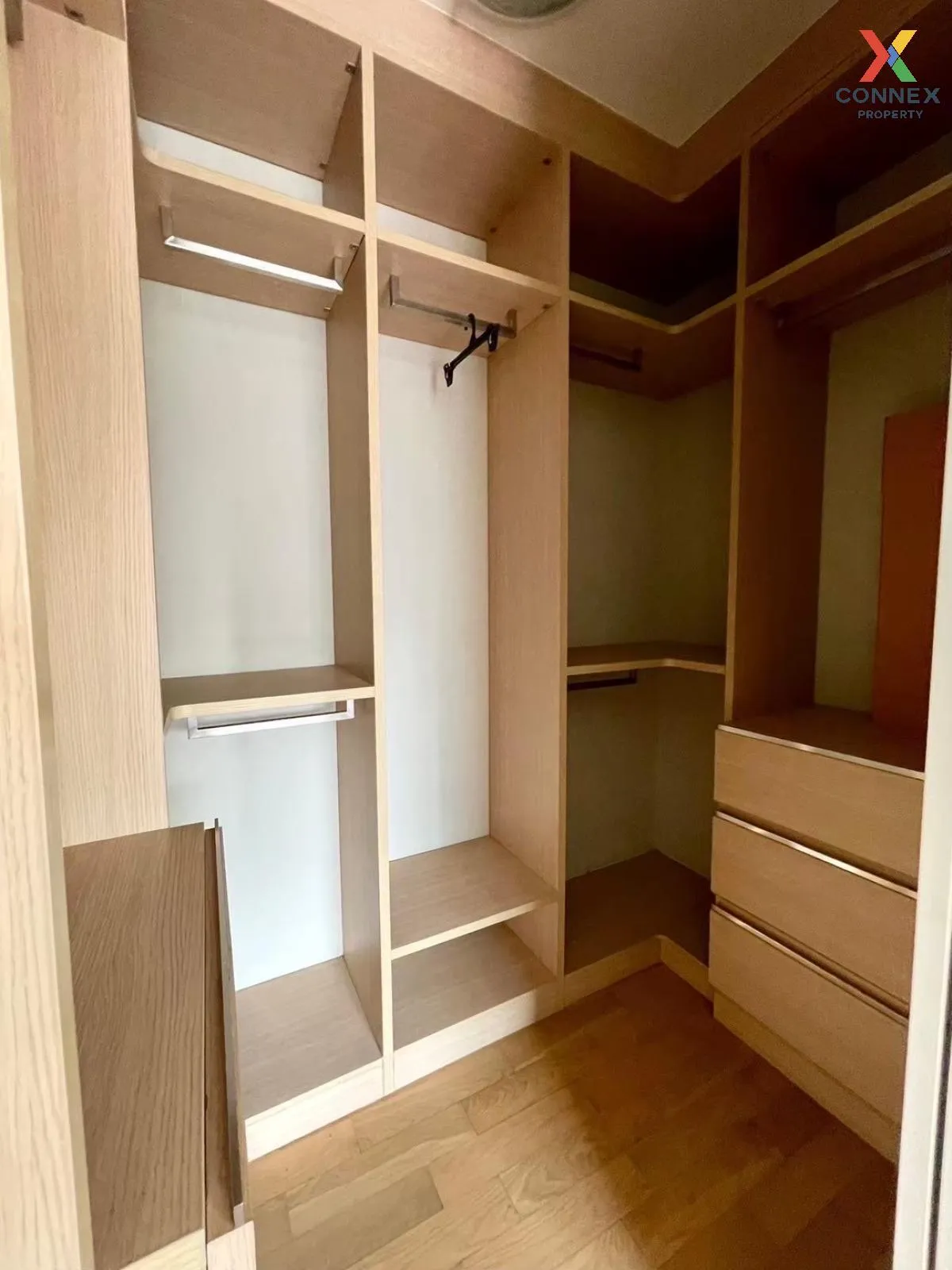 For Sale Condo , Noble Reveal , high floor , BTS-Ekkamai , Phra K For Sale Condo , Noble Reveal , high floor , BTS-Ekkamai , Phra K 4