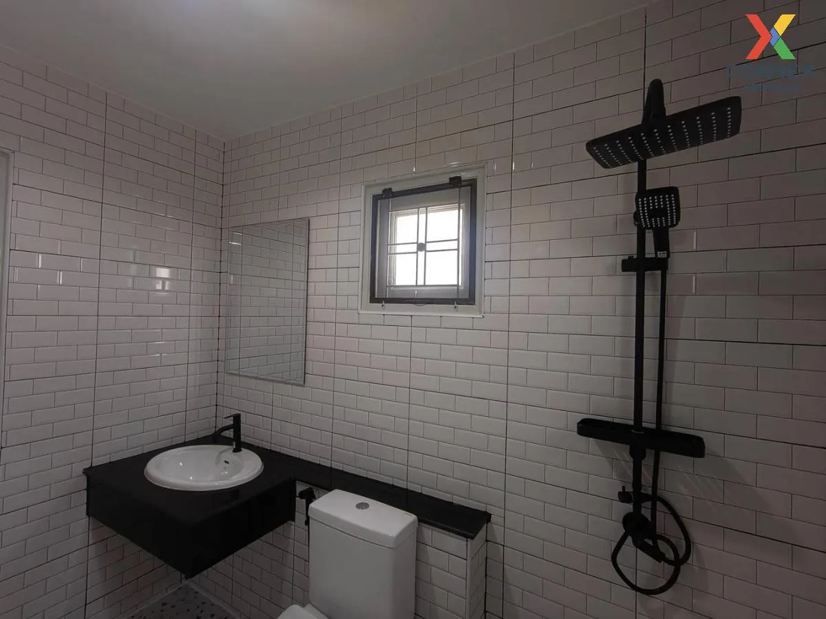 ขายบ้าน  บ้านภัสสร 3 รังสิตคลอง 3 หน้ากว้าง รีโนเวทใหม่ คลองสาม ค ขายบ้าน  บ้านภัสสร 3 รังสิตคลอง 3 หน้ากว้าง รีโนเวทใหม่ คลองสาม ค