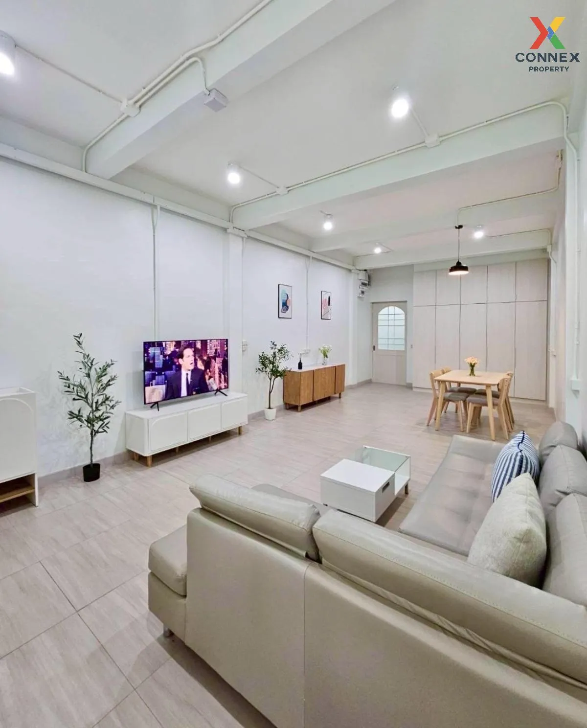 เช่าอาคารพาณิชย์ 3 ชั้น พื้นที่ 165 ตารางเมตร ซอยสุขุมวิท 54 พระโ 2