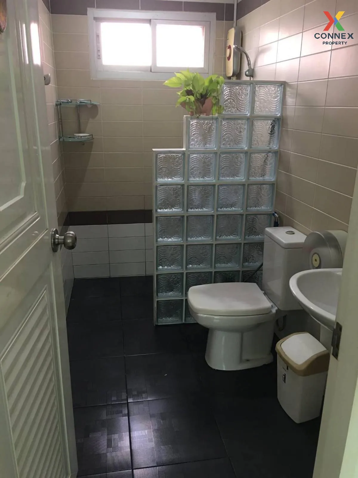 ขายบ้านโนวาเพลส  หน้ากว้าง ศาลาธรรมสพน์ เขต ทวีวัฒนา กรุงเทพ CX-1