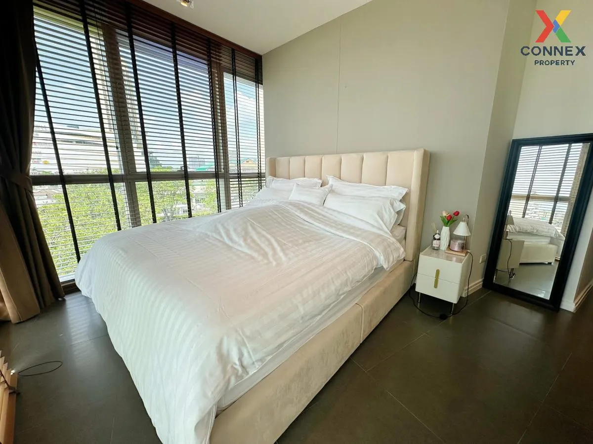 For Rent Condo , The River , nice view , corner unit , river view