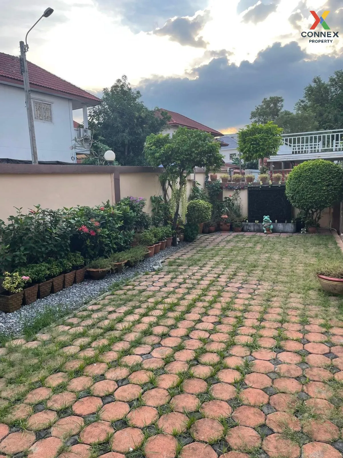 ขายบ้าน  หมู่บ้านตะวันทอง 3 หน้ากว้าง หนองแขม เขต หนองแขม กรุงเทพ