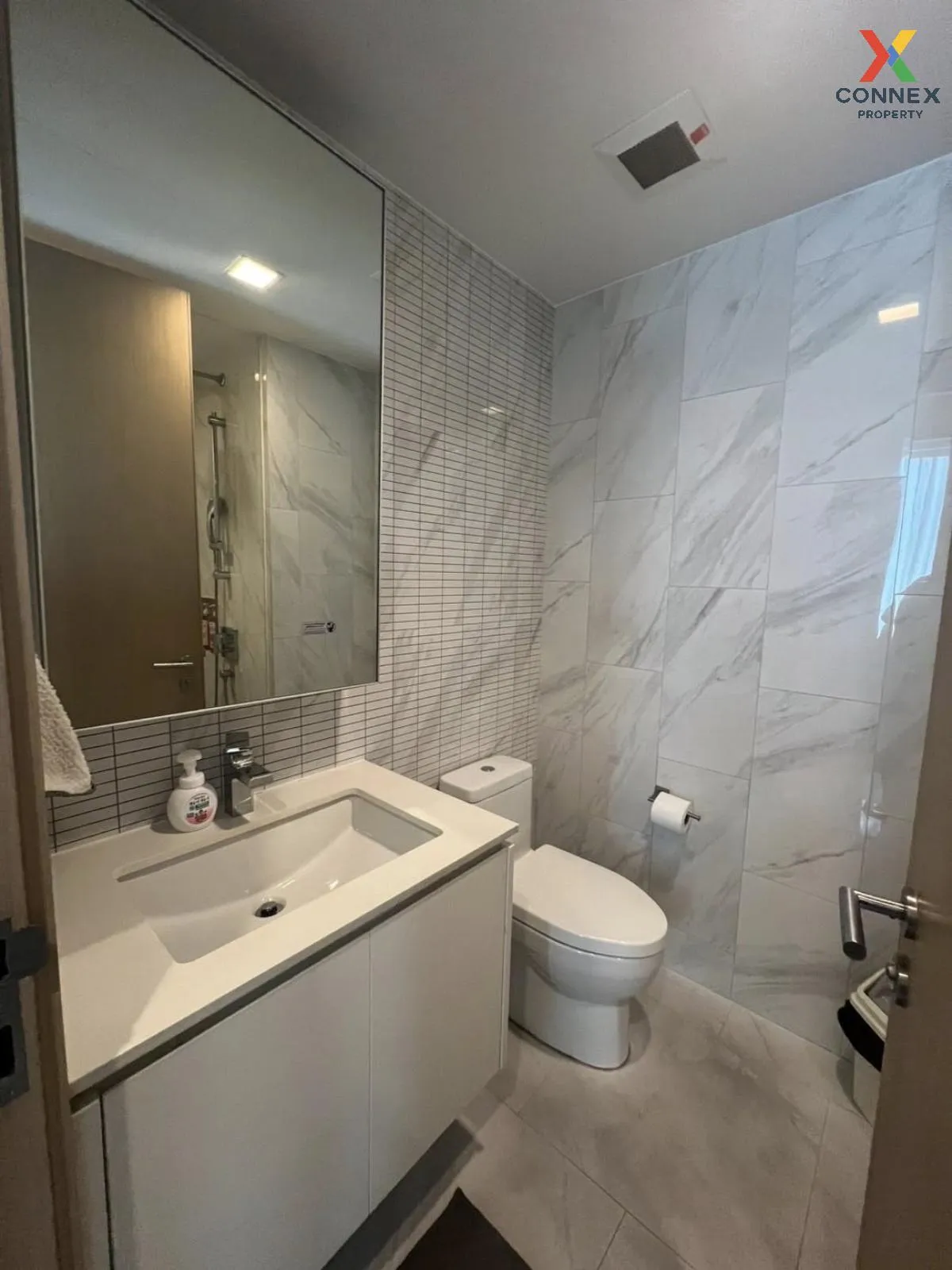 เช่าคอนโด  ไฮด์ สุขุมวิท 11 BTS-นานา คลองเตยเหนือ เขต วัฒนา กรุงเ