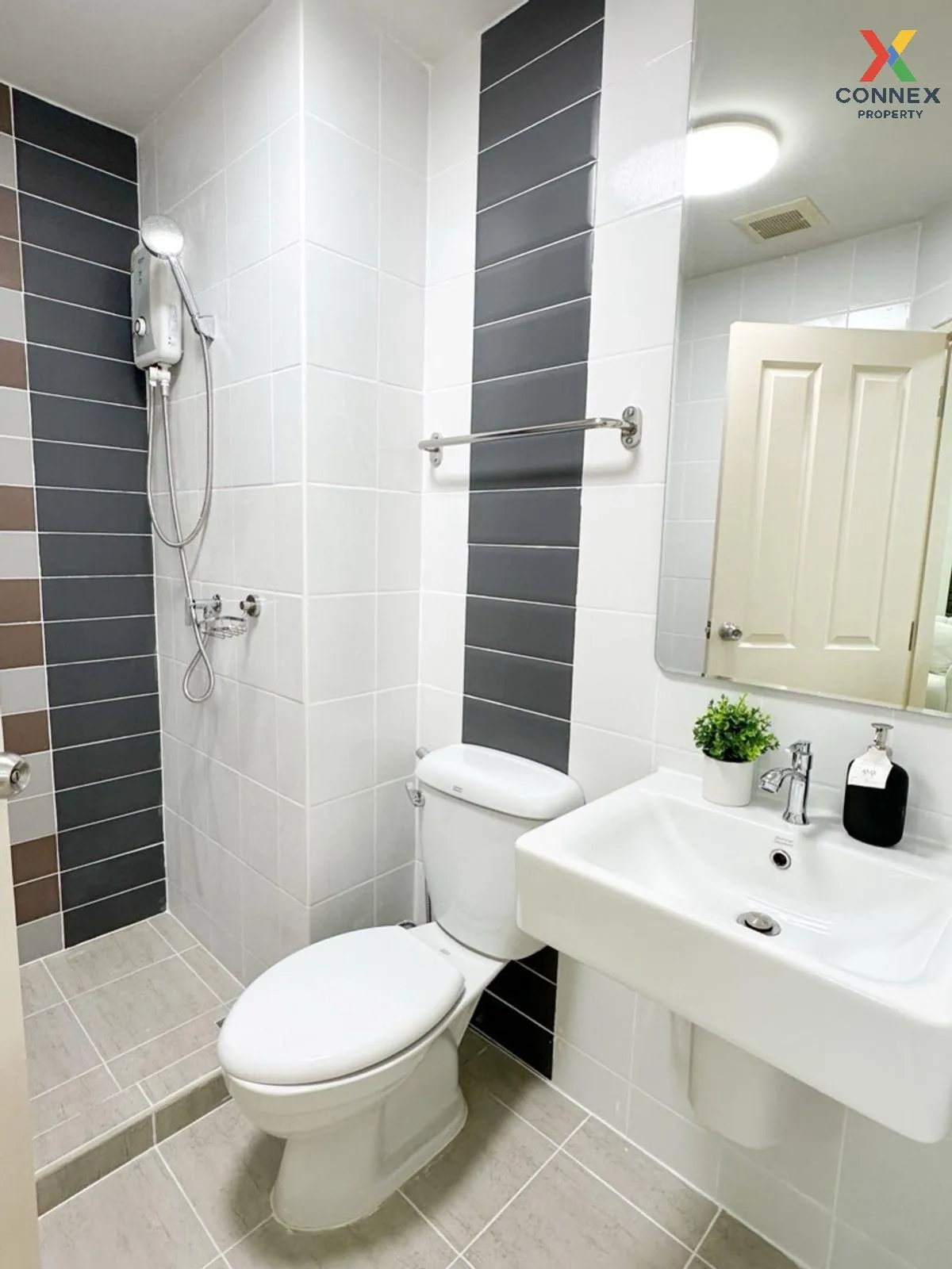 ขายคอนโด  เดอะ ทรัสต์ เรสซิเด้นซ์ ปิ่นเกล้า MRT-บางยี่ขัน อรุณอมร