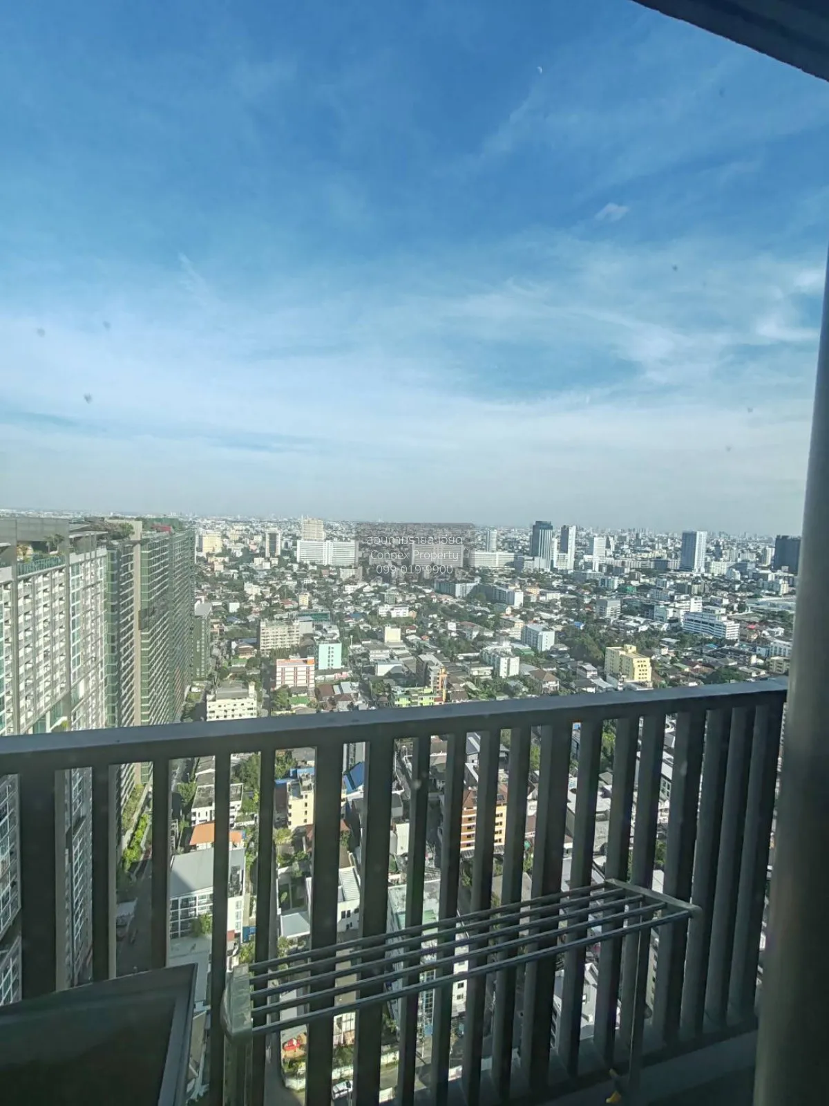 For Rent Condo , Life Ladprao , high floor , corner unit , newly 