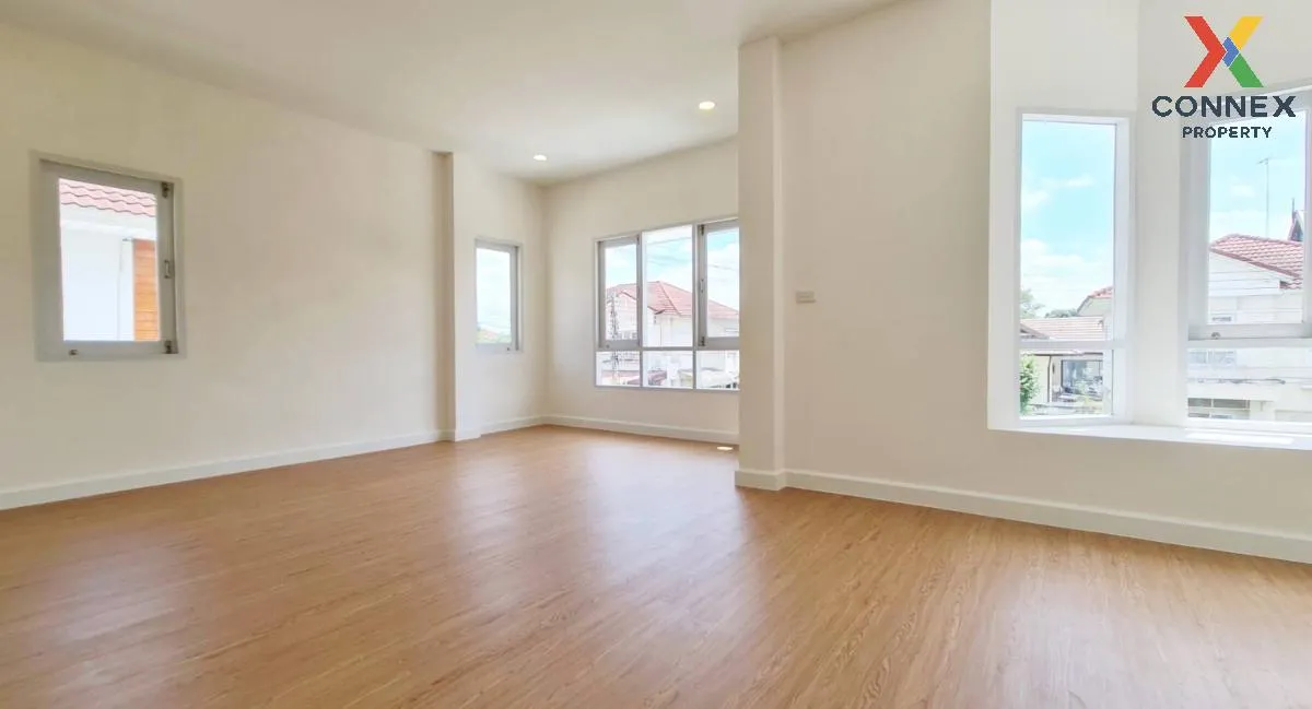 ขายบ้าน  มณีรินทร์ เอ็กซ์คลูซีฟ พาร์ค รังสิต หน้ากว้าง รีโนเวทใหม ขายบ้าน  มณีรินทร์ เอ็กซ์คลูซีฟ พาร์ค รังสิต หน้ากว้าง รีโนเวทใหม