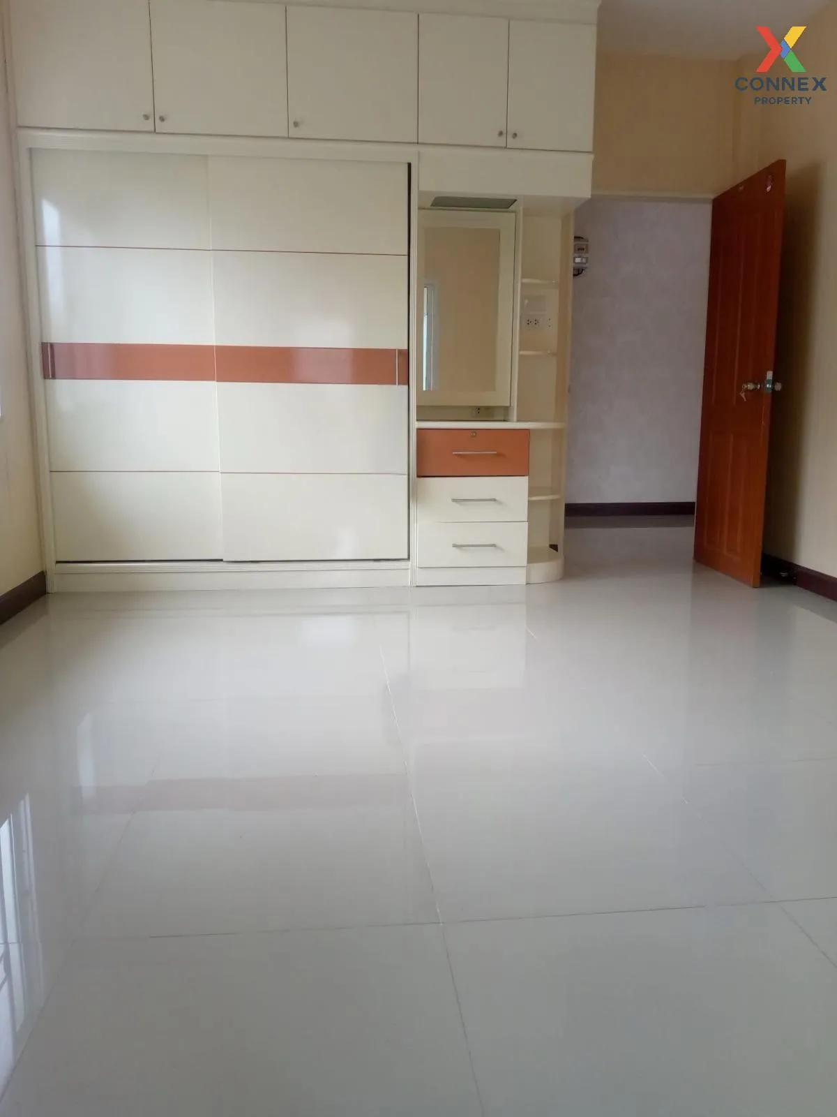 ขายบ้าน  บ้านกฤษณา การ์เด้นโฮม หน้ากว้าง บางกระทึก สามพราน นครปฐม